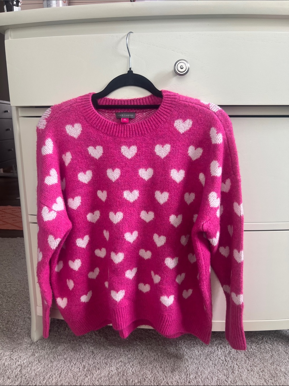 Vince Camuto pink and white heart sweater small.